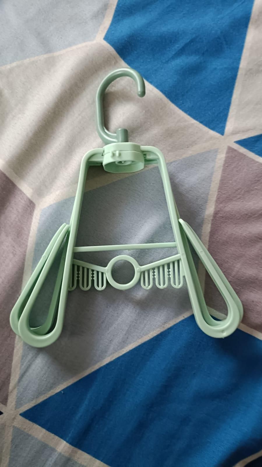 Portable Shoe Hanger